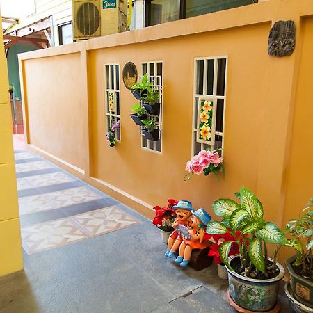 Zen Rooms Samsen 3 Bangkok Buitenkant foto