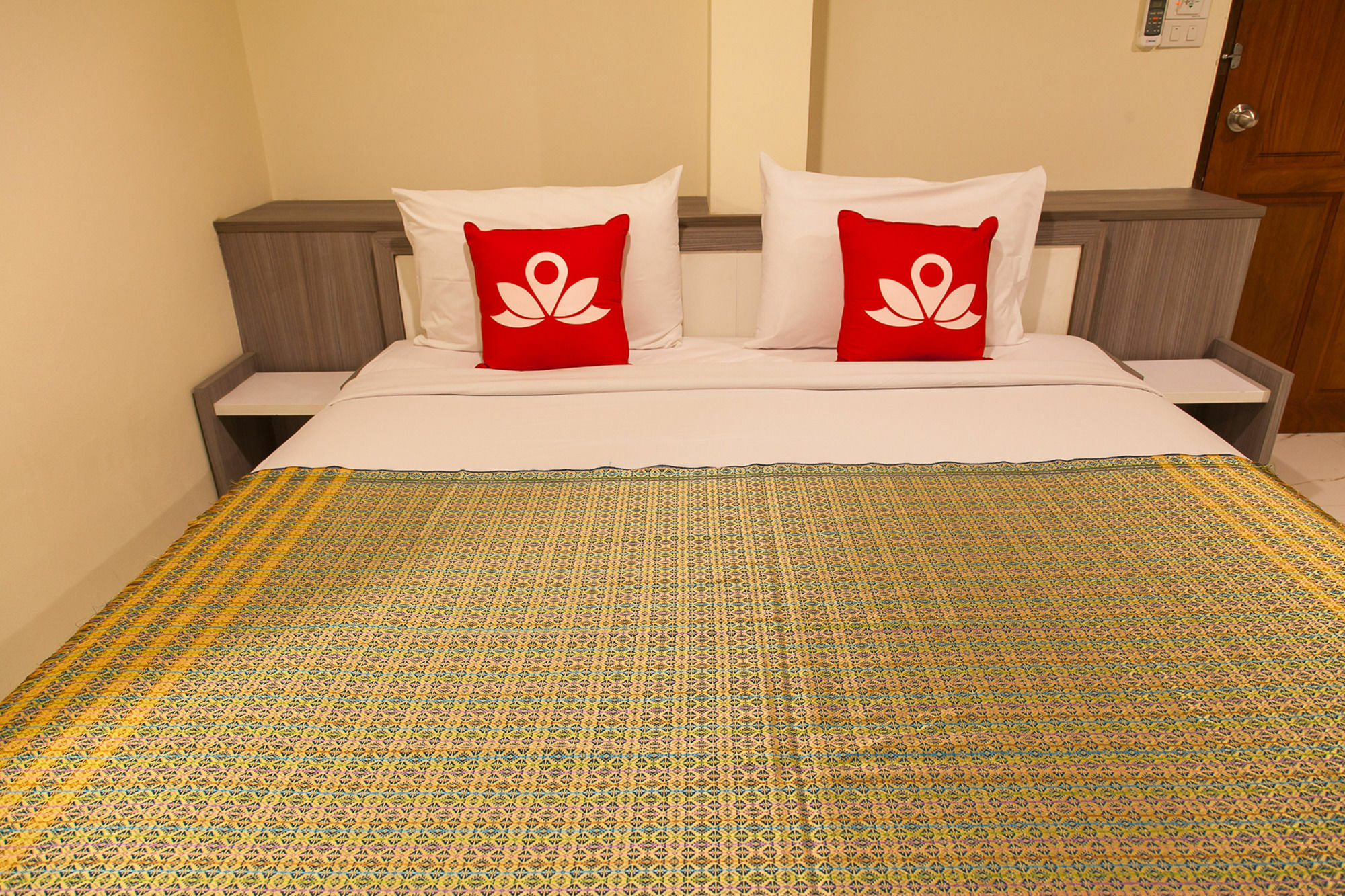 Zen Rooms Samsen 3 Bangkok Buitenkant foto